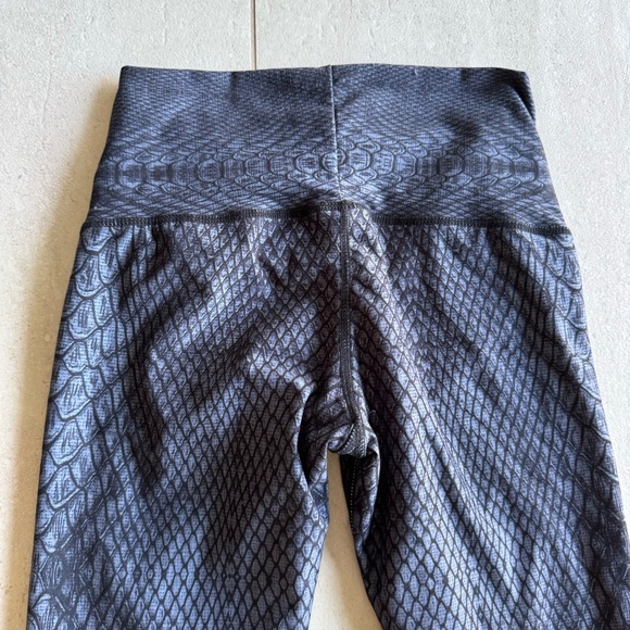 Niyama Sol Live Laugh Love Snake Skin Print Leggings Size M - Picture 9 of 11